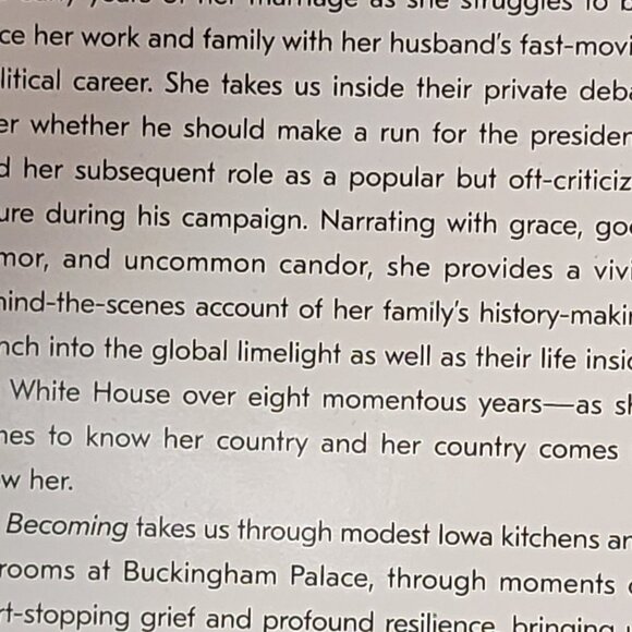 Becoming Michelle Obama Oprah's Book Club Selection 2018 by Michelle Obama - Picture 13 of 16